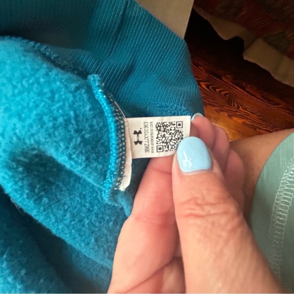 Under Armour Cyan Loose Fit Hoodie with Silver Logo Size Large - Picture 6 of 7